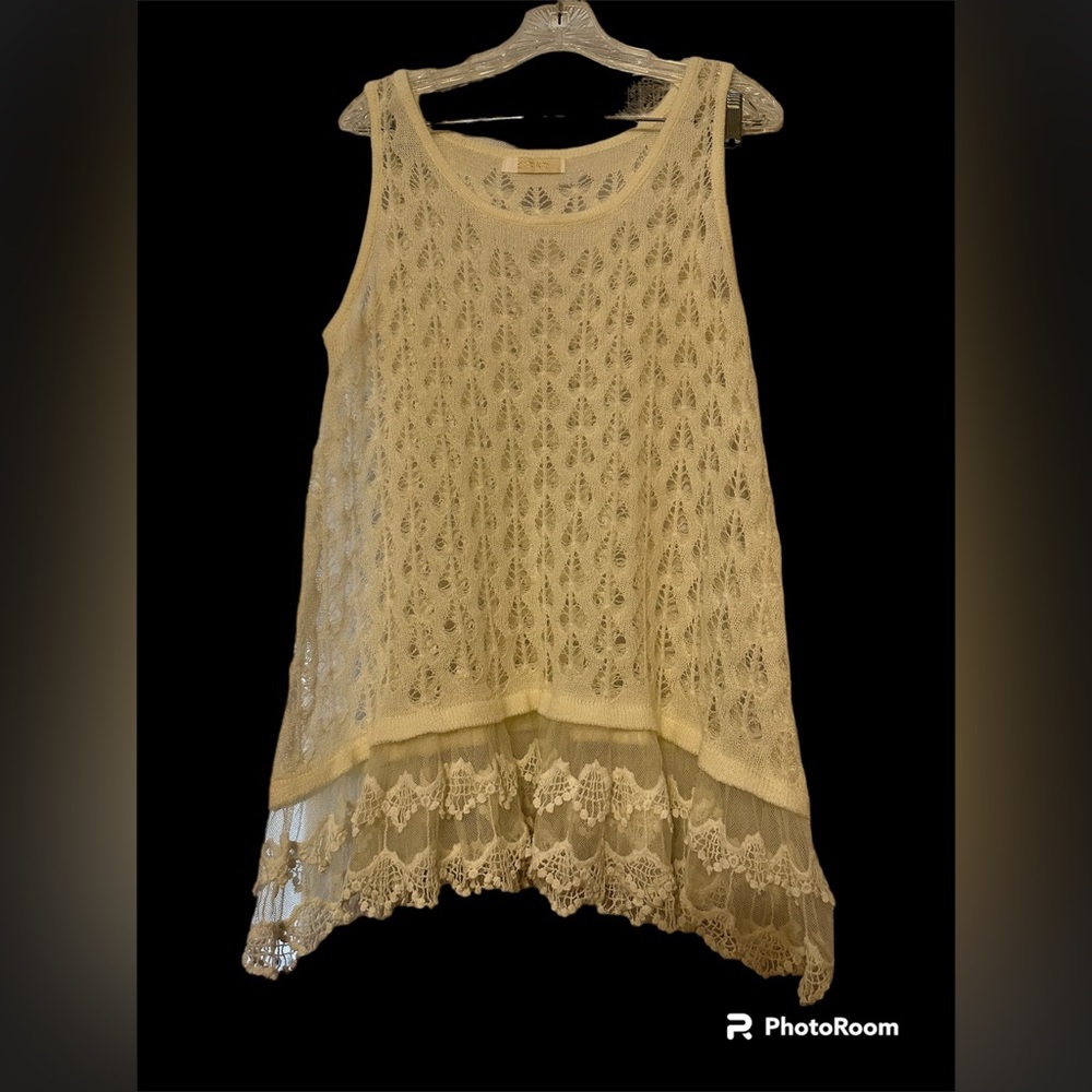 ENTRO Crochet Tank White/Cream  EUC Size Large